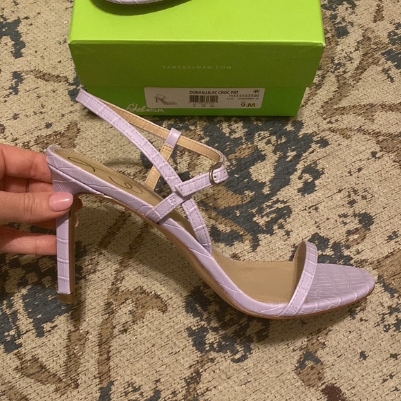 Never Worn - sold out color Lilac Doran Croc Sandal - Picture 2 of 6